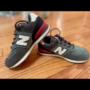 Great condition, kids New Balance 574v2 sneakers